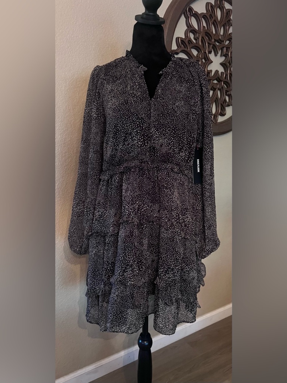 mittoshop Black & White Speckle Tiered Long-Sleeve Dress
